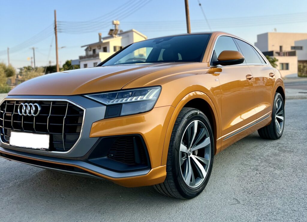 Audi Q8 full detailing and ceramic protection.