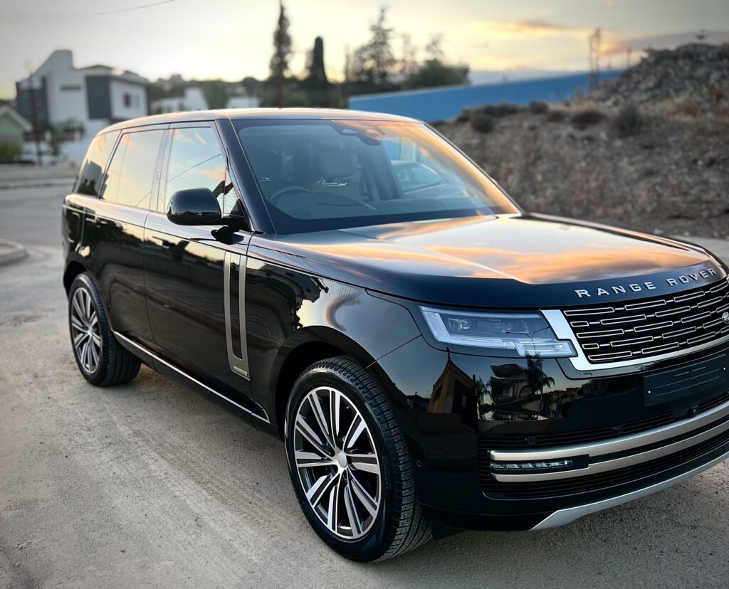 Brand new Range Rover autobiography full ceramic coating to protect and make the big suv stay cleaner for longer due to properties of ceramic coating to repels dirts and create a smooth surface that make dirt slip (self cleaning effect) also reduce the chances of micro scratching at washing.